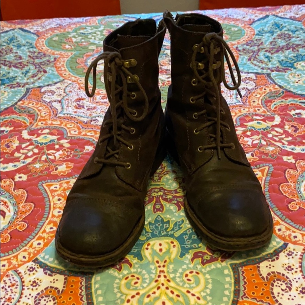 Born combat style boots